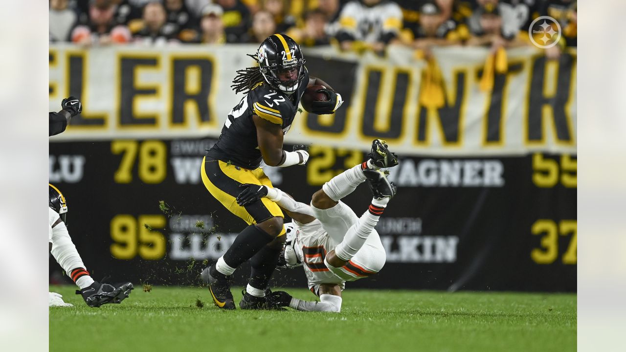 Steelers Defeat Saints With Run Game, Defense