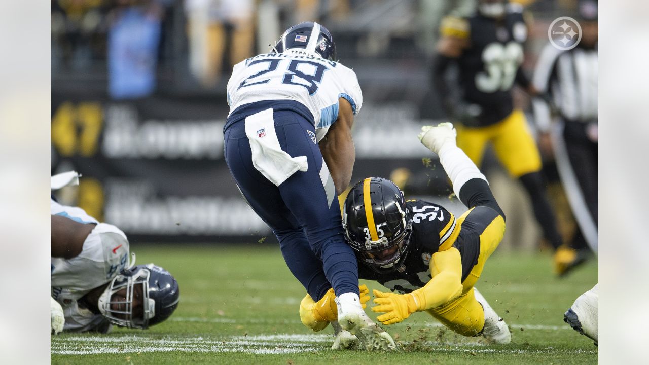 Nov 16th, 2017: Titans Derrick Henry #22 during the Tennessee Titans vs  Pittsburgh Steelers game at Heinz Field in Pittsburgh, PA. Jason  Pohuski/CSM Stock Photo - Alamy