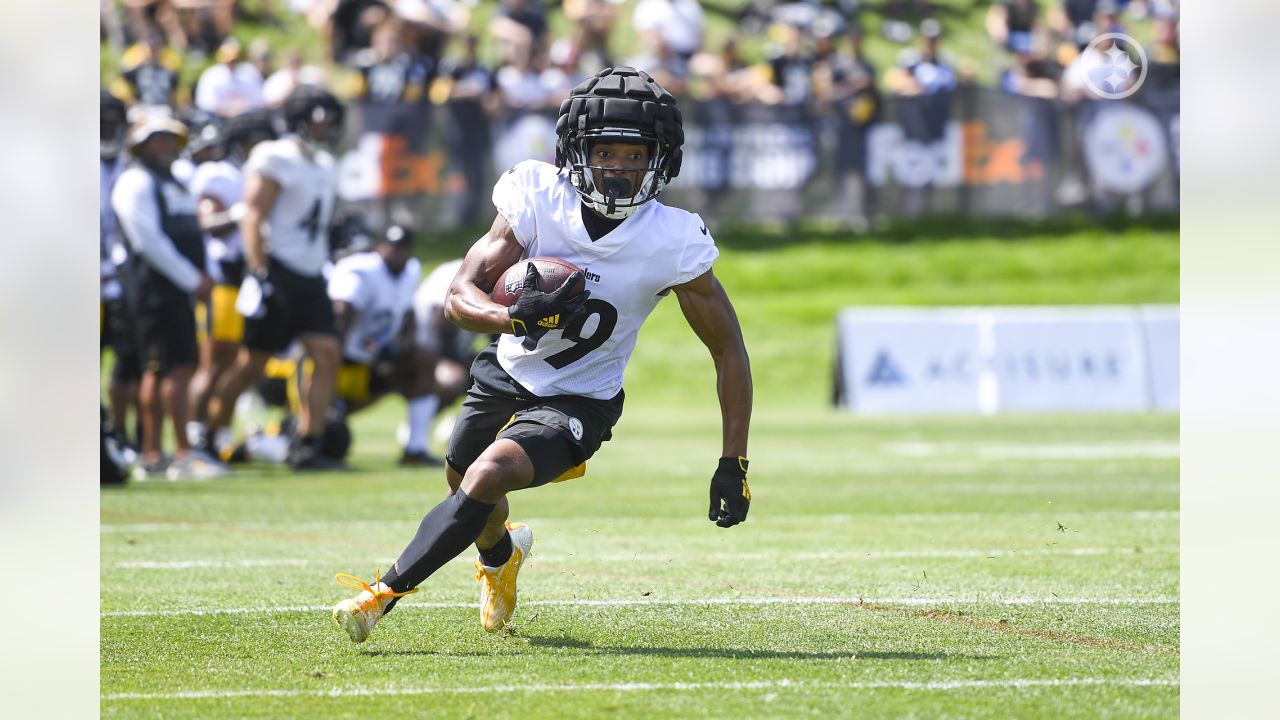 PHOTOS: 2022 Steelers 53-man roster