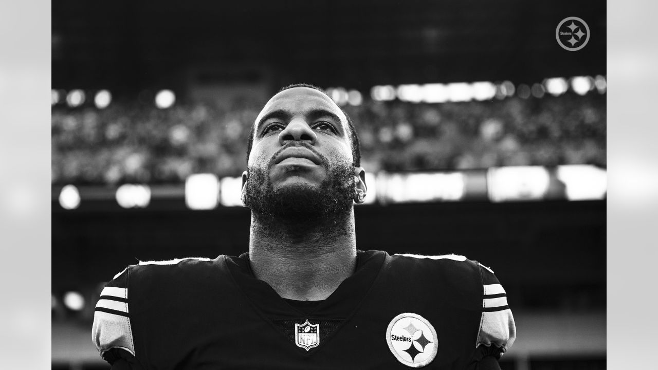 Pittsburgh Steelers running back Anthony McFarland (26) warms up before an  NFL football game against the Houston Texans in Pittsburgh, Sunday, Sept.  27, 2020. (AP Photo/Gene J. Puskar Stock Photo - Alamy