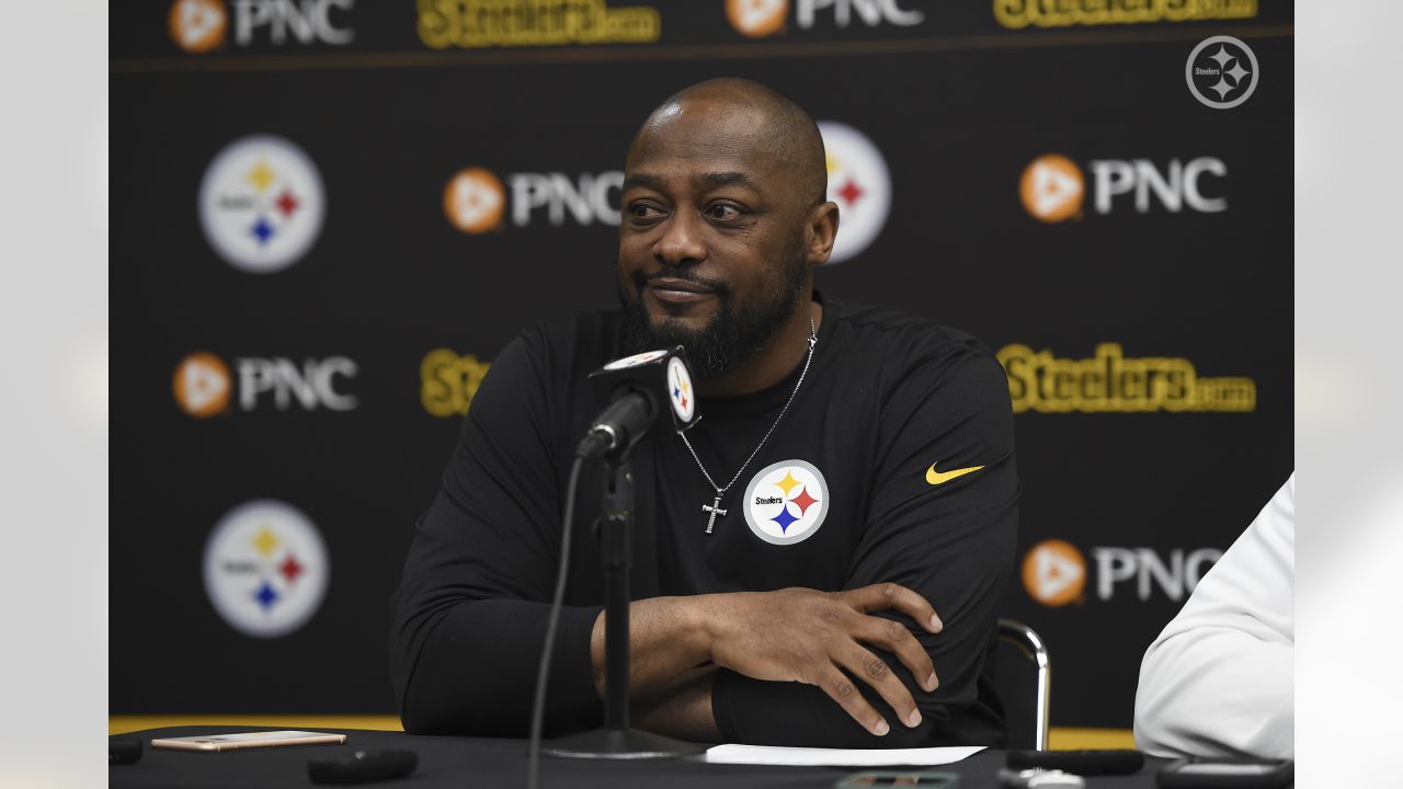 Chase Claypool announces the Pittsburgh Steelers 52th pick during the 2022  NFL Draft on Friday, April 29, 2022, in Las Vegas. (AP Photo/Doug Benc  Stock Photo - Alamy