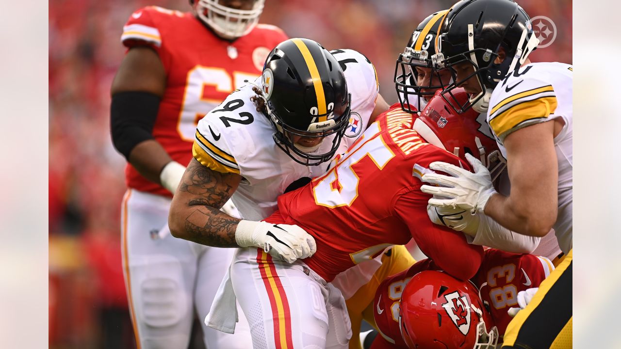 Pittsburgh Steelers defensive end Isaiahh Loudermilk (92) plays