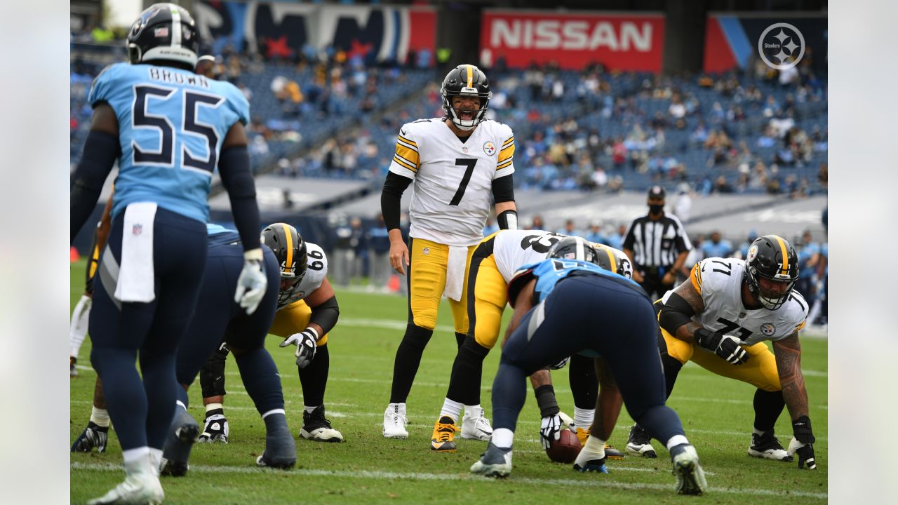 Steelers hang on to defeat Titans, 27-24