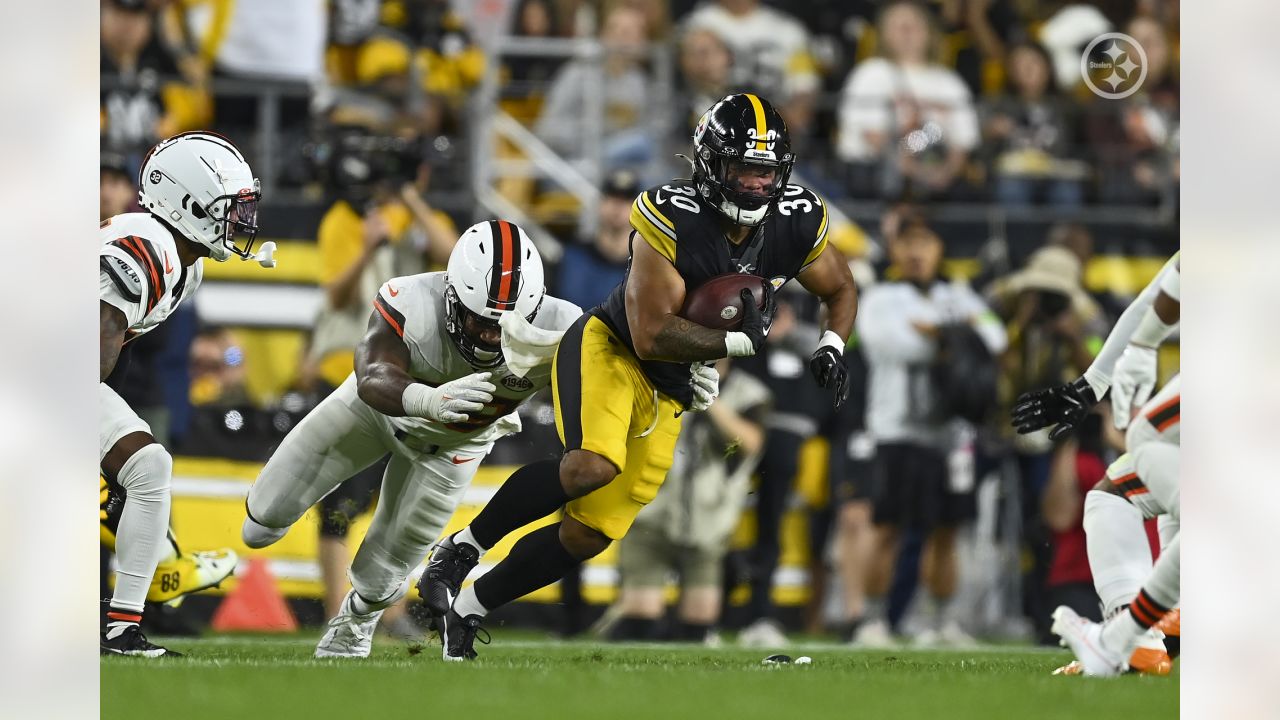 Pittsburgh Steelers vs. Cleveland Browns - 2022 NFL Regular Season Week 18  - Acrisure Stadium in Pittsburgh, PA