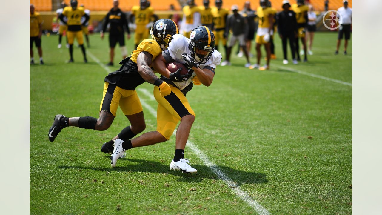 Former NFL OL on Steelers C Kendrick Green: 'He's gotta get stronger'