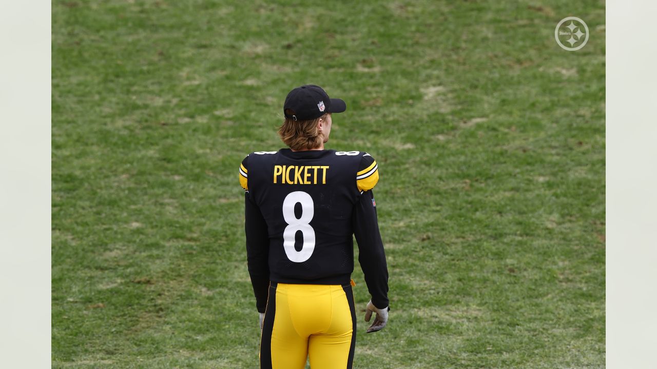 Turnovers doom Kenny Pickett's debut, Steelers lose 24-20 to Jets - Behind  the Steel Curtain