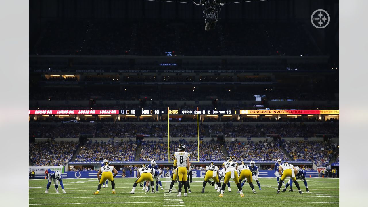 Indianapolis Colts vs. Pittsburgh Steelers - Lucas Oil Stadium