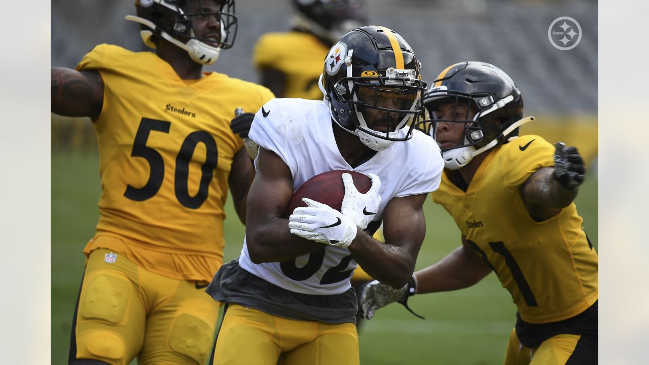 Pittsburgh Steelers wide receiver Chase Claypool (11) during an NFL  football practice, Saturday, July 31, 2021, in Pittsburgh. (AP Photo/Keith  Srakocic Stock Photo - Alamy