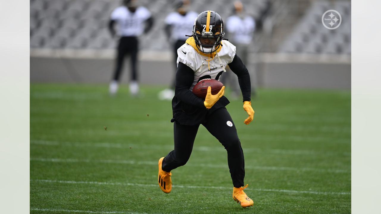 Steelers' Diontae Johnson embraces underdog role ahead of playoff game