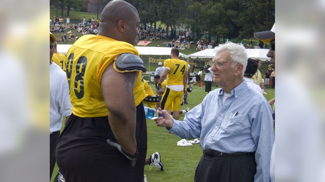 Joe Greene mourns Dan Rooney: 'A special person'