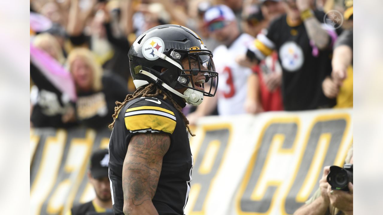 Steelers defeat the Buccaneers, 20-18