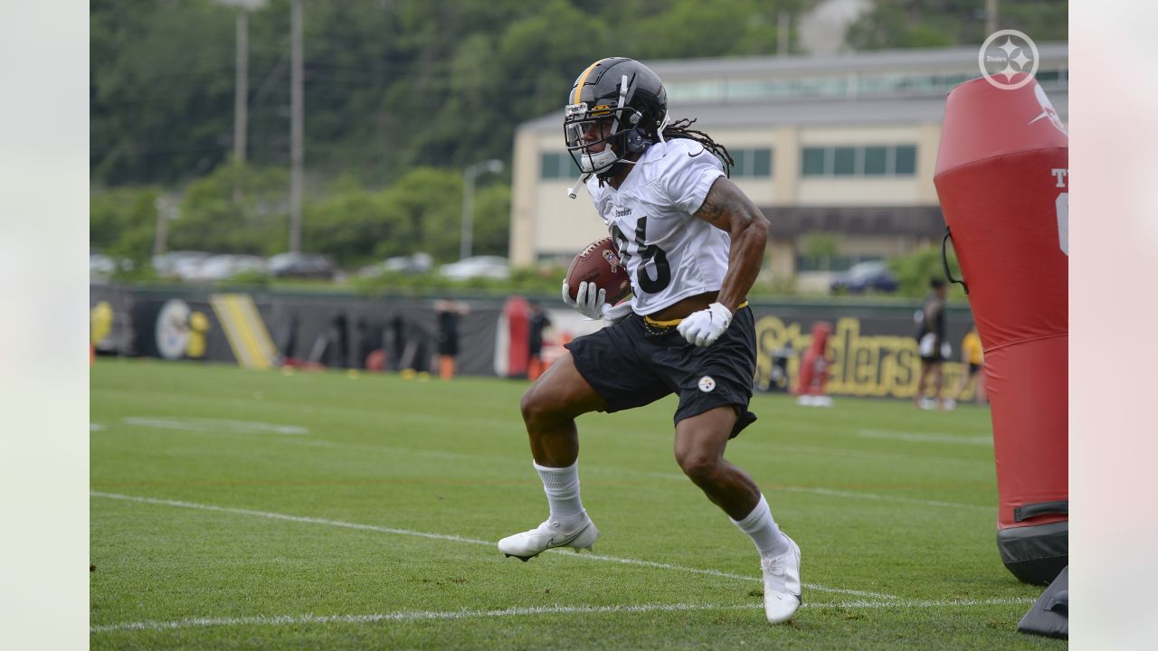 Steelers notes: Anthony McFarland better conditioned, more