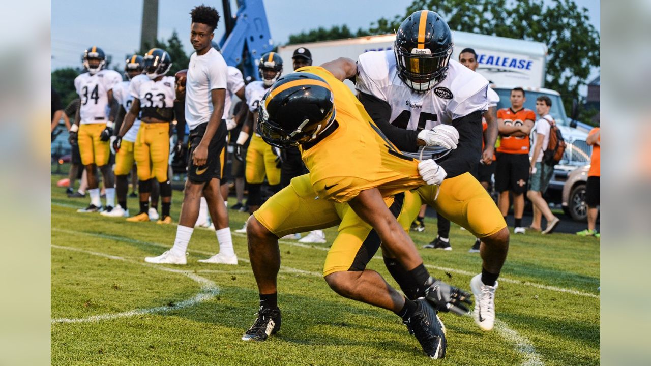 Steelers Friday Night Lights practice: The Latrobe tradition, 2023  schedule, tickets, and more - Behind the Steel Curtain