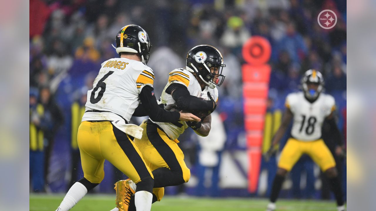 Steelers season ends after falling to Ravens 28-10