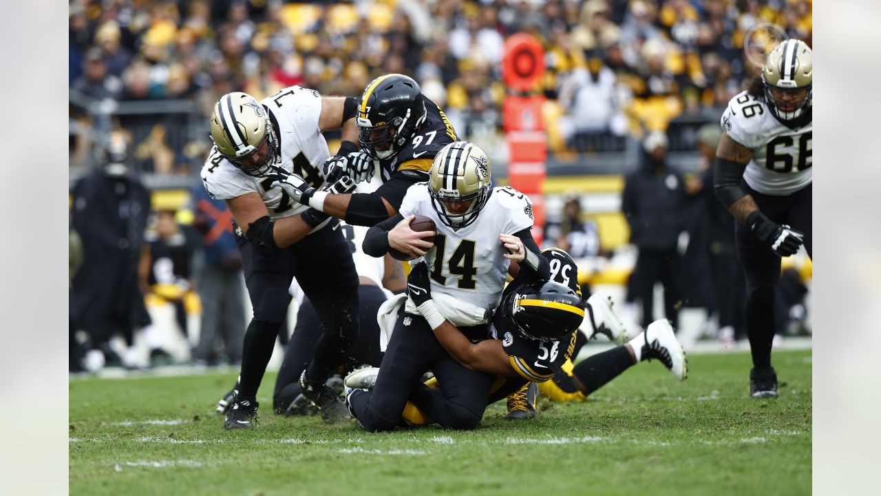 Steelers run past Saints, 20-10