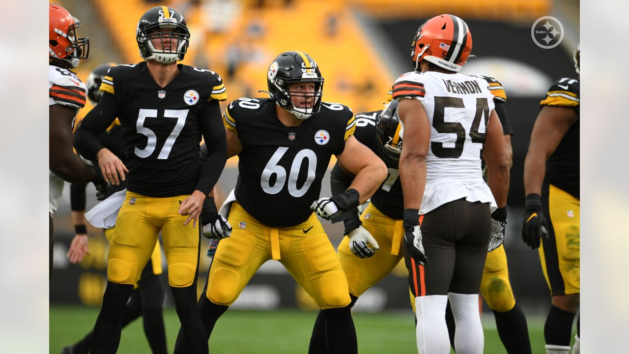 Browns beat Steelers, move into AFC North lead