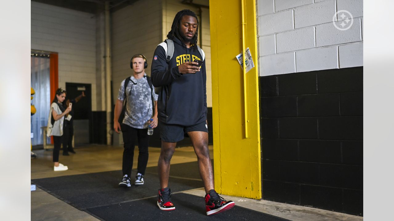 Pittsburgh Steelers tight end Zach Gentry (81) walks on the sideline during  the first half of a preseason NFL football game against the Jacksonville  Jaguars, Saturday, Aug. 20, 2022, in Jacksonville, Fla. (