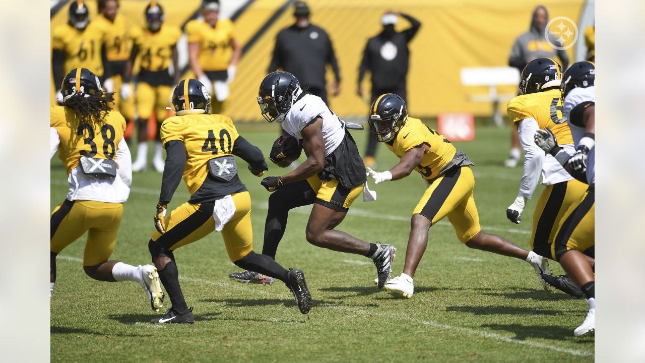 Steelers notes: Ben Roethlisberger limited in practice Thursday; Diontae  Johnson still out