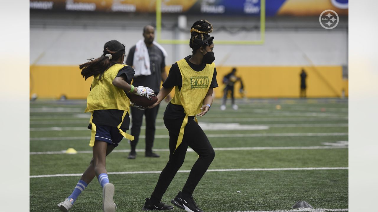 Why the Chicago Bears helped launch the first intramural girls flag  football league in the UK