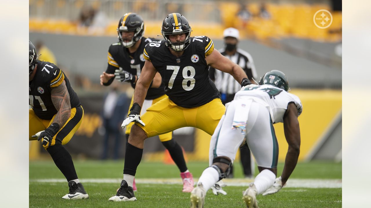 Pittsburgh Steelers offensive tackle Alejandro Villanueva (78) and Jerald  Hawkins (65) battle during an NFL football training camp practice in  Latrobe, Pa., Saturday, July 27, 2019. (AP Photo/Keith Srakocic Stock Photo  - Alamy