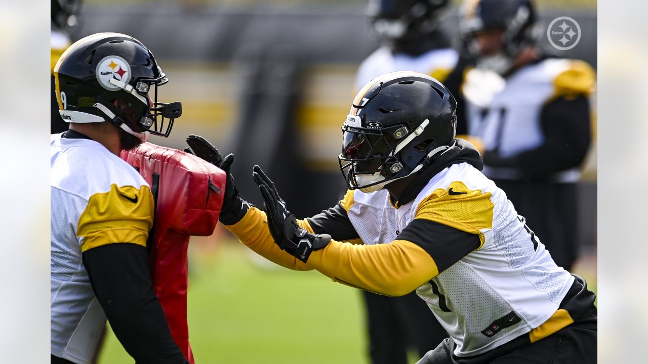 Steelers preseason notes: Rookie tackle Broderick Jones impresses