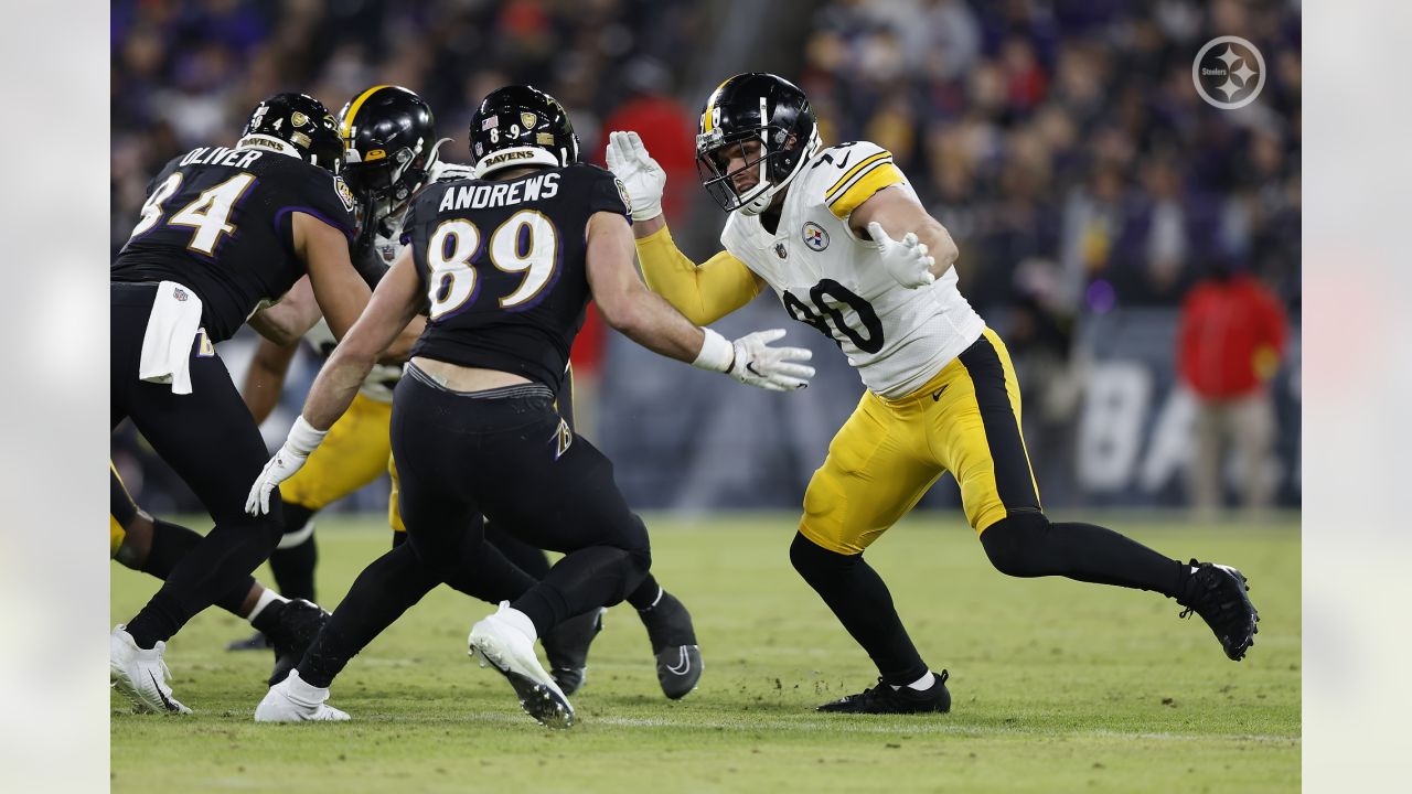 Steelers edge Ravens, 16-13