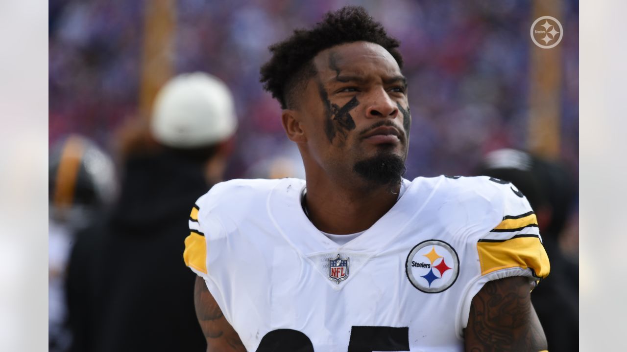 Emotions boil over in frustrated Steelers locker room following 35-point  loss to Buffalo