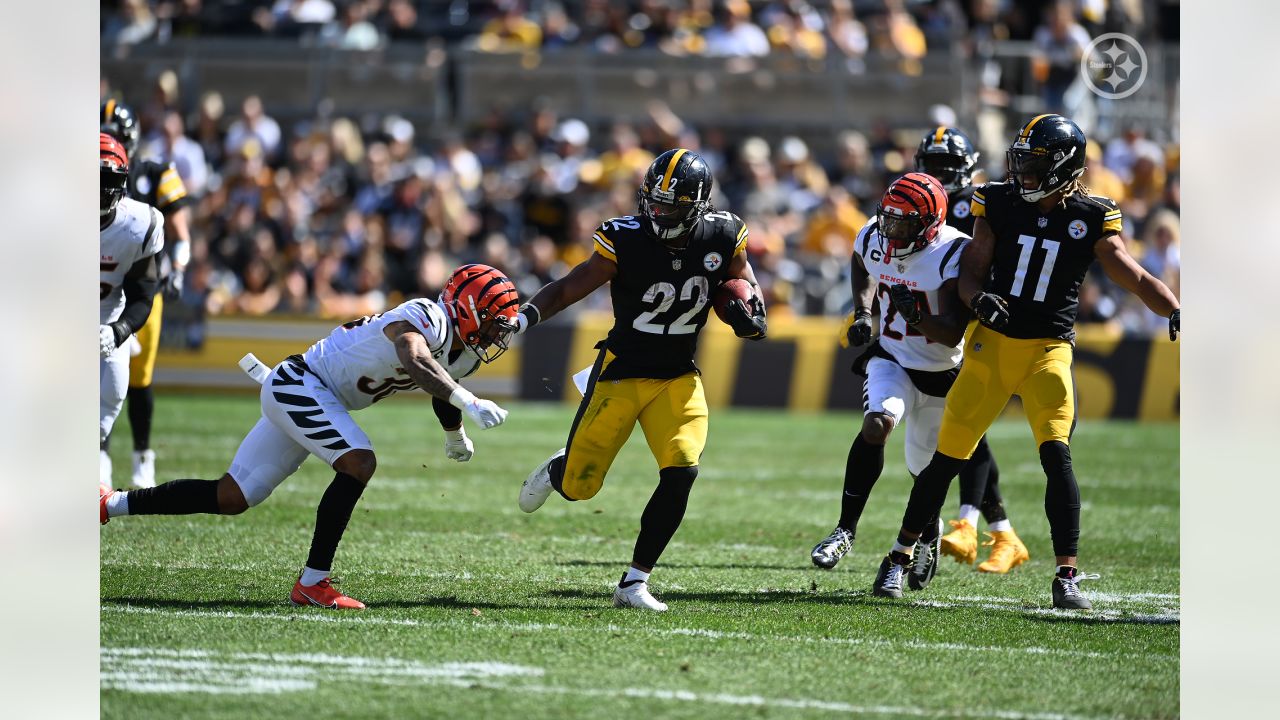 Pittsburgh Steelers center Kendrick Green walks on the sidelines during the  second half an NFL football game against the Cincinnati Bengals, Sunday,  Sept. 26, 2021, in Pittsburgh. The Bengals won 24-10. (AP