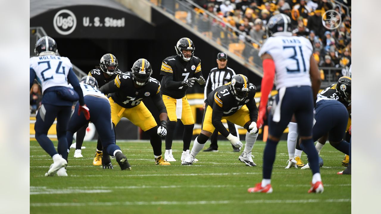 Cameron Sutton forces fumble against the Titans, Joe Haden dives for the  fumble recovery 