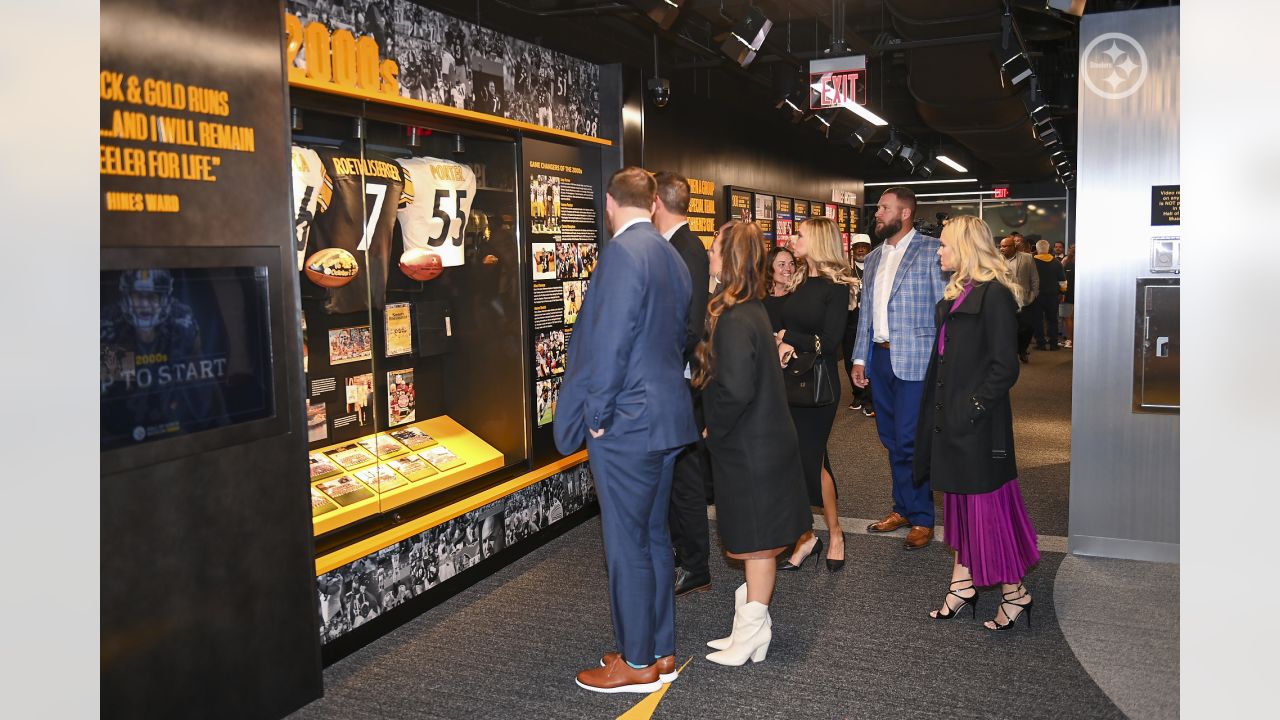 Pittsburgh Steelers on X: Join us on Saturday, November 12 for the 2022  Hall of Honor Dinner Ceremony. @U_S_Steel Details ➡️    / X