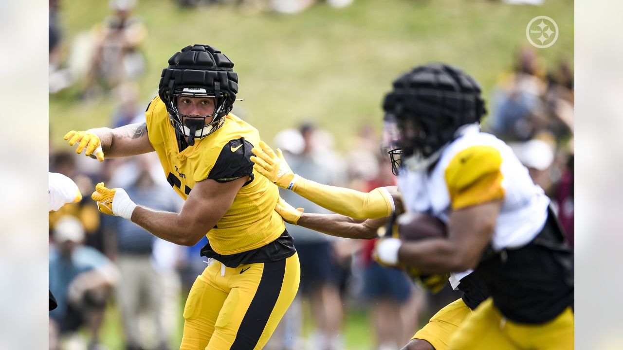 July 30th, 2023: Pat Freiermuth #88 during the Pittsburgh Steelers training  camp in Latrobe, PA. Jason Pohuski/CSM/Sipa USA(Credit Image: © Jason  Pohuski/Cal Sport Media/Sipa USA Stock Photo - Alamy