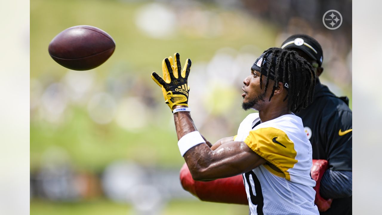 Steelers camp notes: Kenny Pickett must adjust to Calvin Austin's