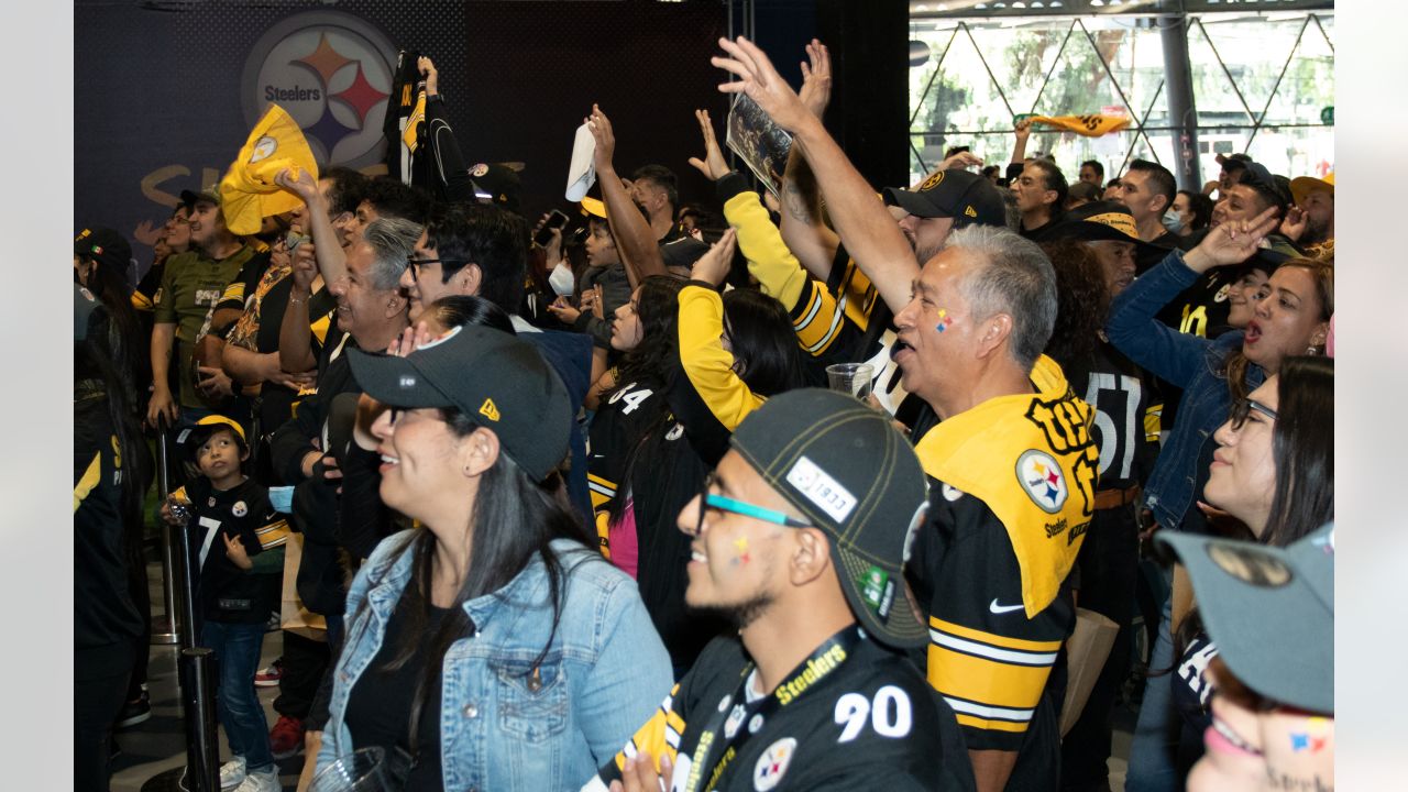 PHOTOS: 'Siempre Steelers' Watch Party in Mexico City