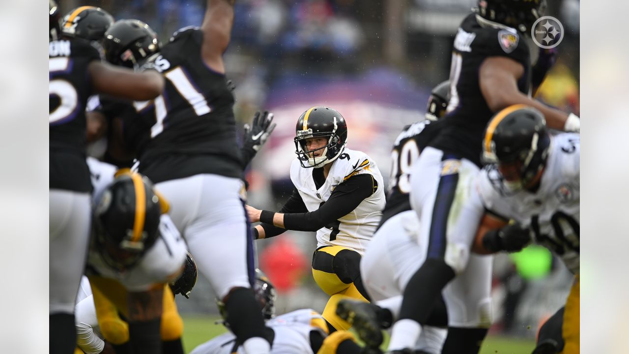 In Dramatic Fashion, Steelers Beat Ravens 16-13 And Stay In Playoff Hunt -  Steelers Depot