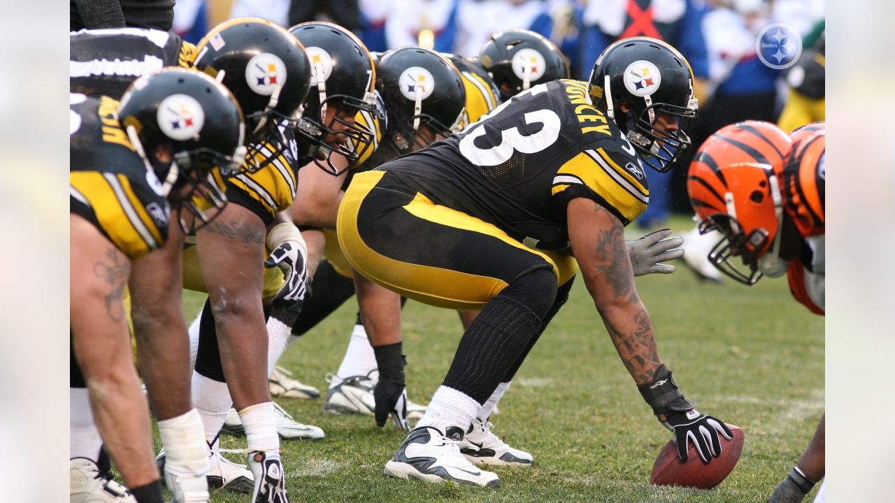 Steelers' Maurkice Pouncey remains undecided on retirement