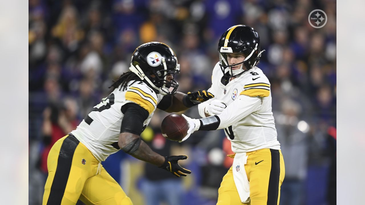 Steelers edge Ravens, 16-13