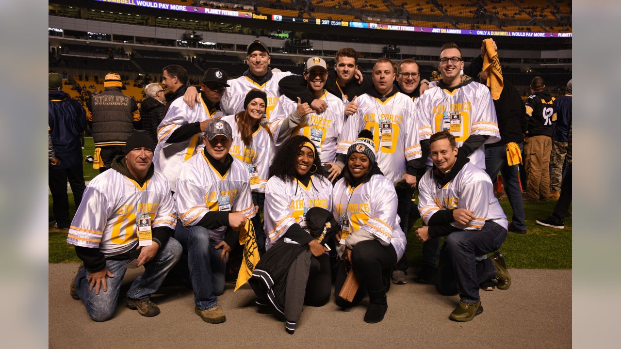 Steelers donate $75,000 during Veterans Day activities