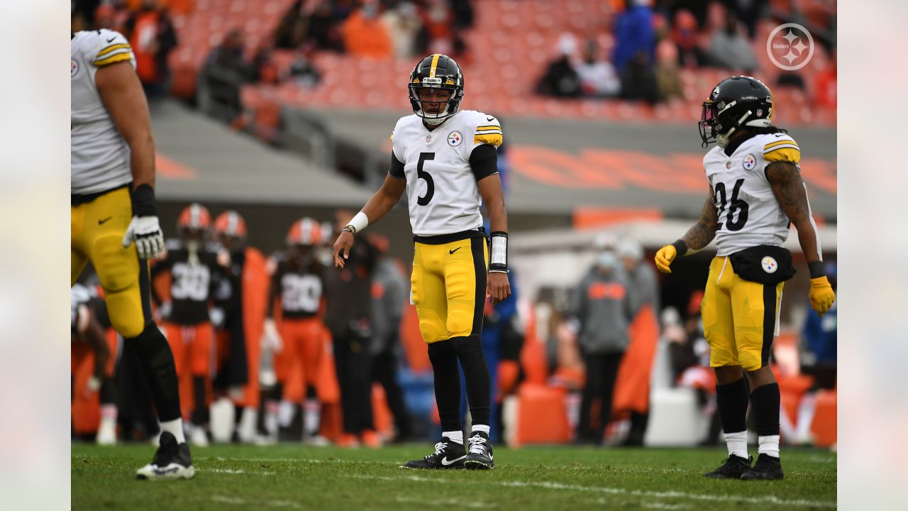 Despite late flurry, Steelers fall to the Browns 24-22 in Week 17 - Behind  the Steel Curtain