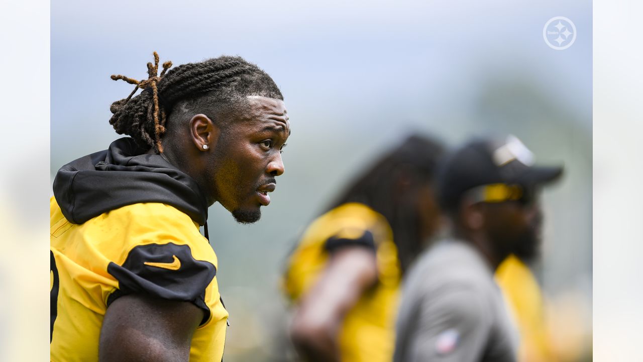 Latrobe, PA, USA. 28th July, 2022. July 28th, 2022: Buddy Johnson #45  during the Pittsburgh Steelers Training Camp in Latrobe, PA. Mike J.  Allen/BMR (Credit Image: © Mike J. Allen/BMR via ZUMA