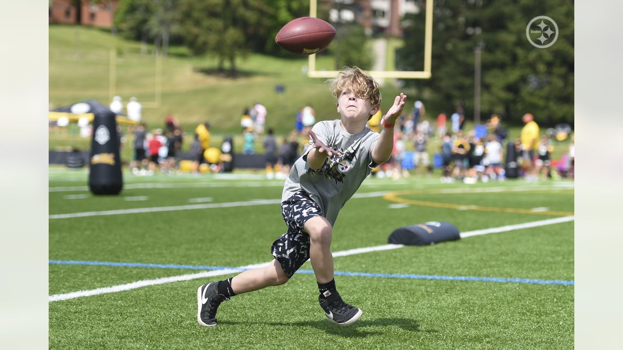 Steelers Youth Football on X: Come Camp with us! Steelers Youth Football  Camps are back for the summer, and we want to spend them with you! Join us  at any of our