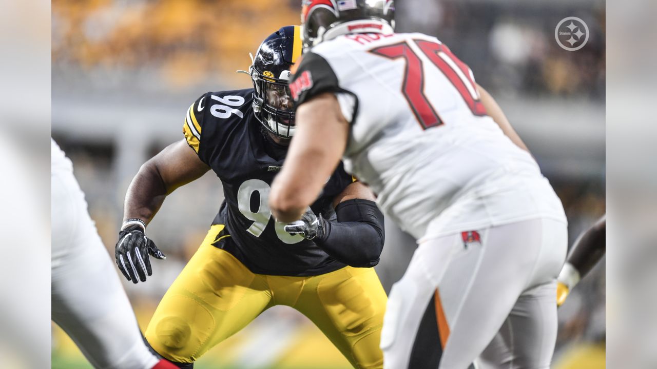 Dobbs, Rudolph lead Steelers to 30-28 win against Bucs