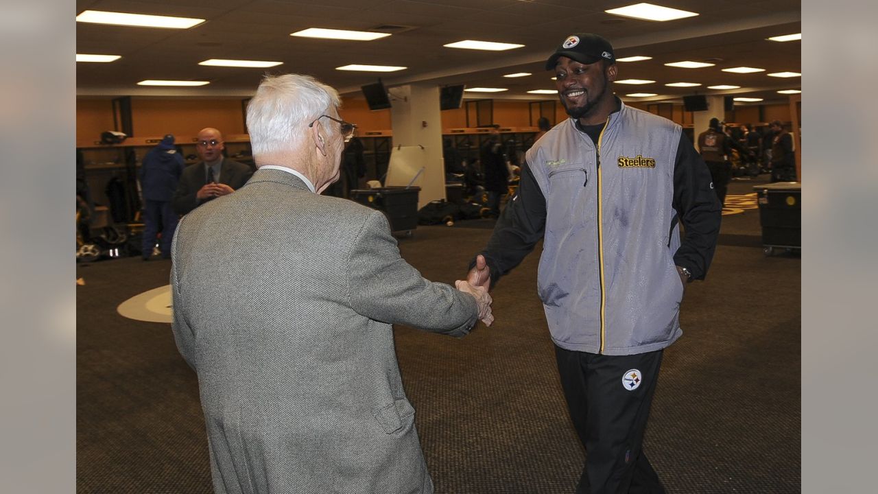 Joe Greene mourns Dan Rooney: 'A special person'