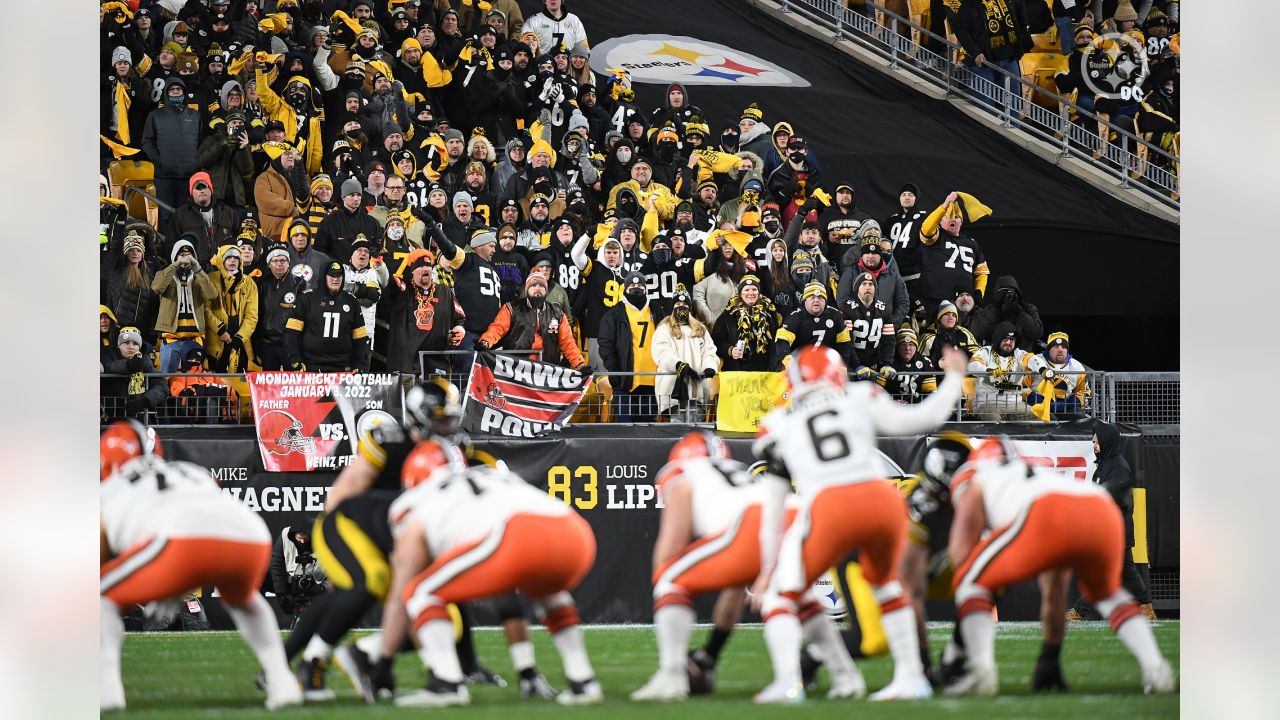 The Cleveland Browns can put the Pittsburgh Steelers in an early hole with  a win on Monday night