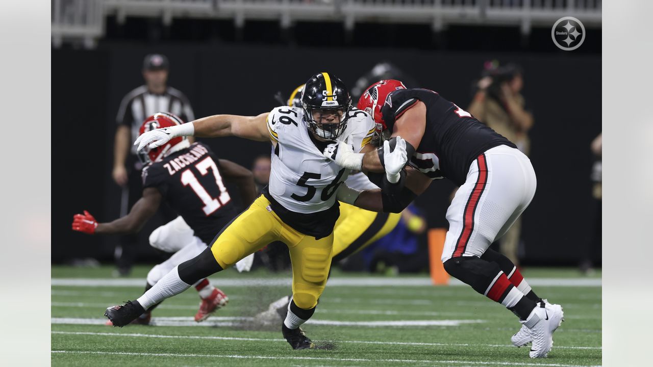 Pittsburgh Steelers safety Terrell Edmunds (34) lines up during the second  half of an NFL football game against the Atlanta Falcons, Sunday, Dec. 4,  2022, in Atlanta. The Pittsburgh Steelers won 19-16. (