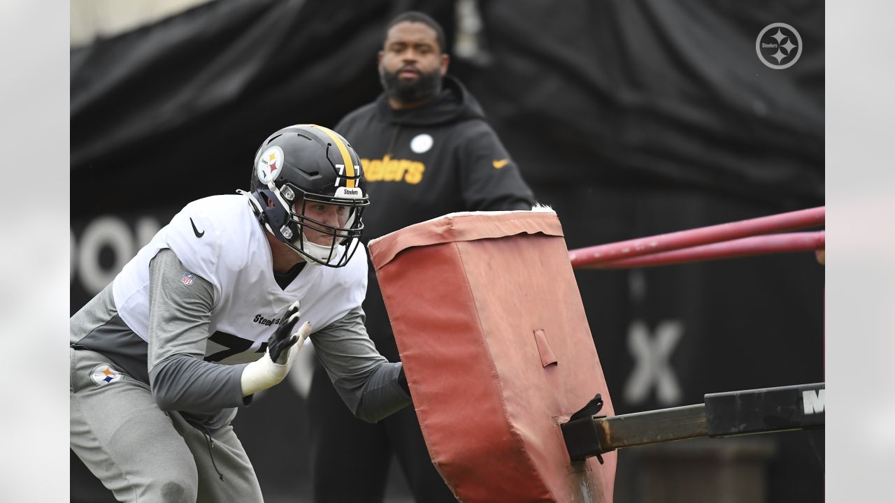 Report: Steelers Release Versatile Guard John Leglue