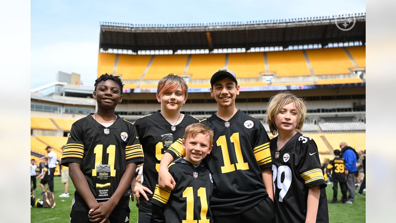 PHOTOS: Steelers 2022 Draft Party