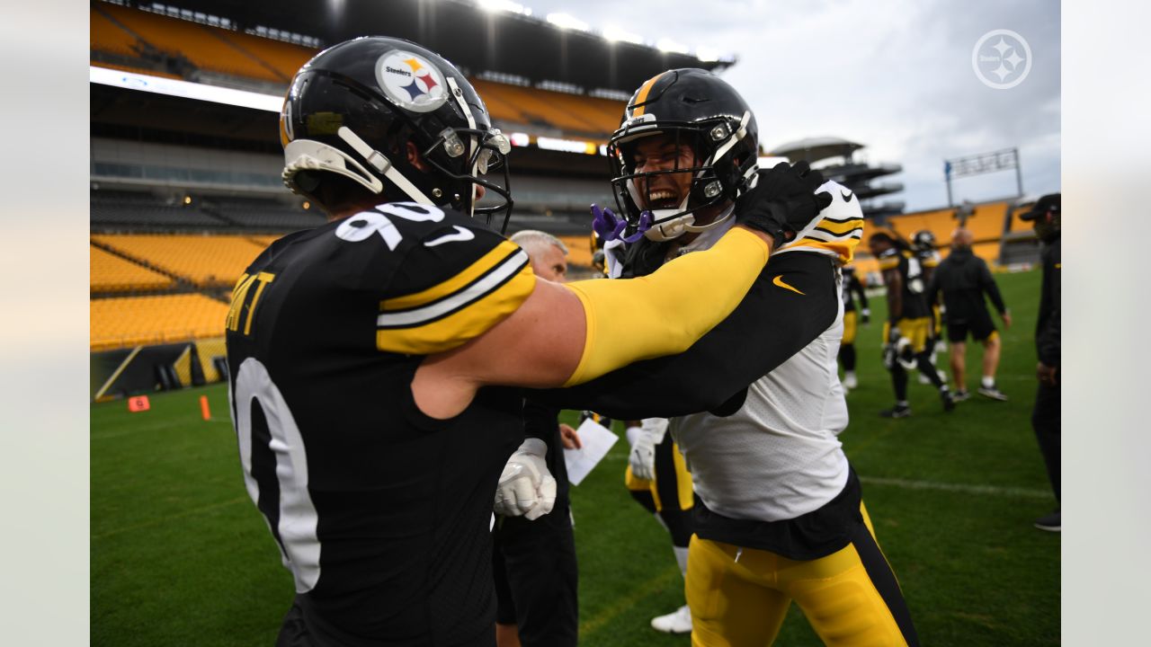 Pittsburgh Steelers on X: All smiles when you're at #SteelersCamp 