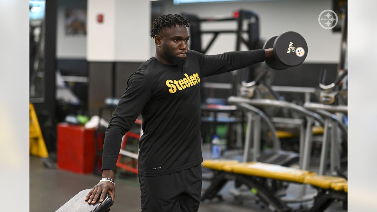 Steelers report for offseason workouts