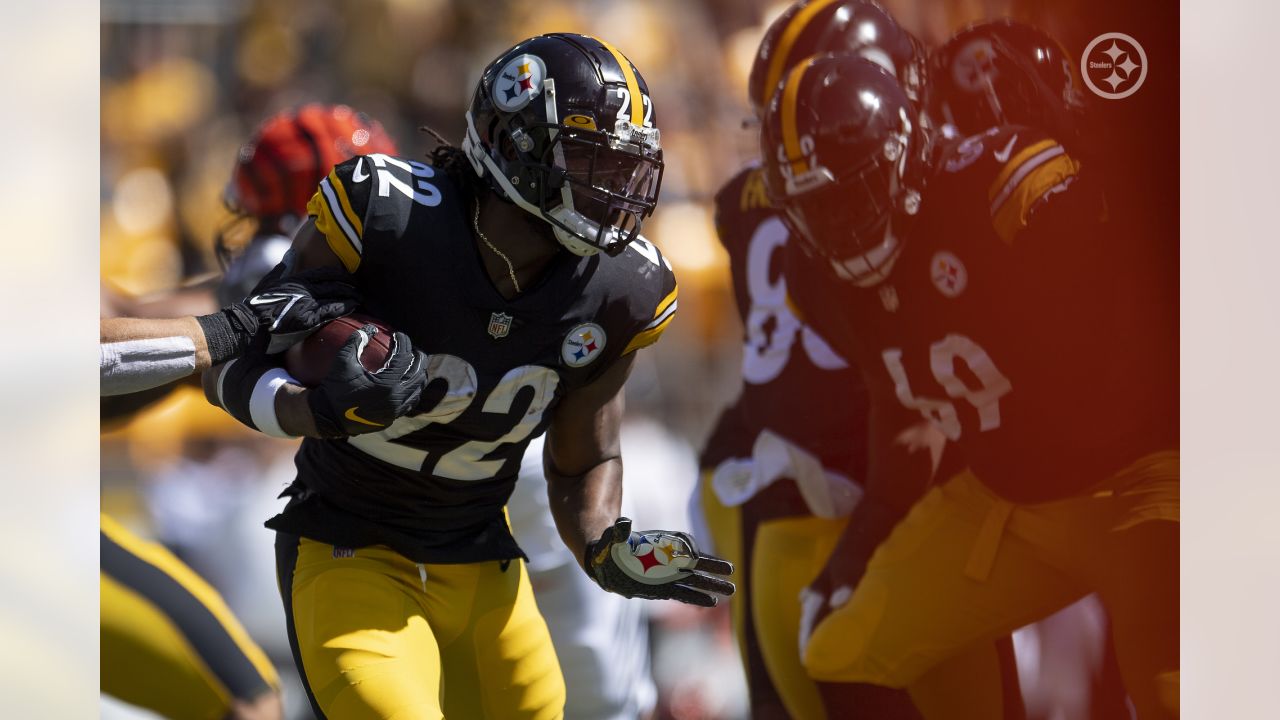 Cincinnati Bengals wide receiver Ja'Marr Chase (1) heads to the locker room  after defeating the Pittsburgh Steelers in an NFL football game, Sunday,  Sept. 26, 2021, in Pittsburgh. The Bengals won 24-10. (