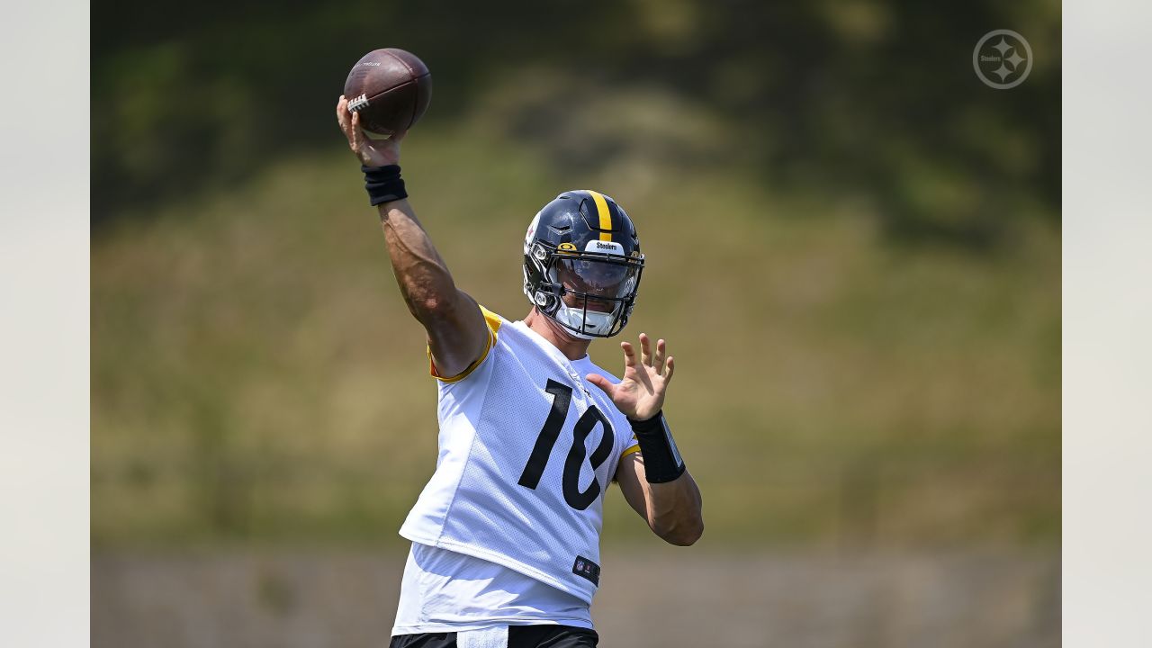 Pittsburgh Steelers' Miles Killebrew (28) in action before a pre